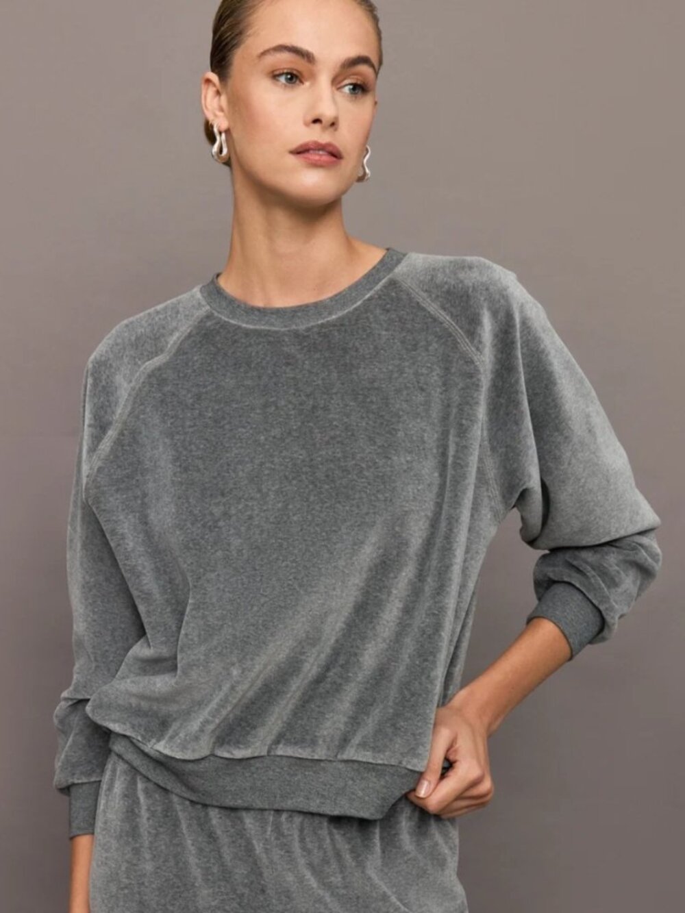 NWT Carbon38 Velour Raglan Pullover in Charcoal Gray, Size XS